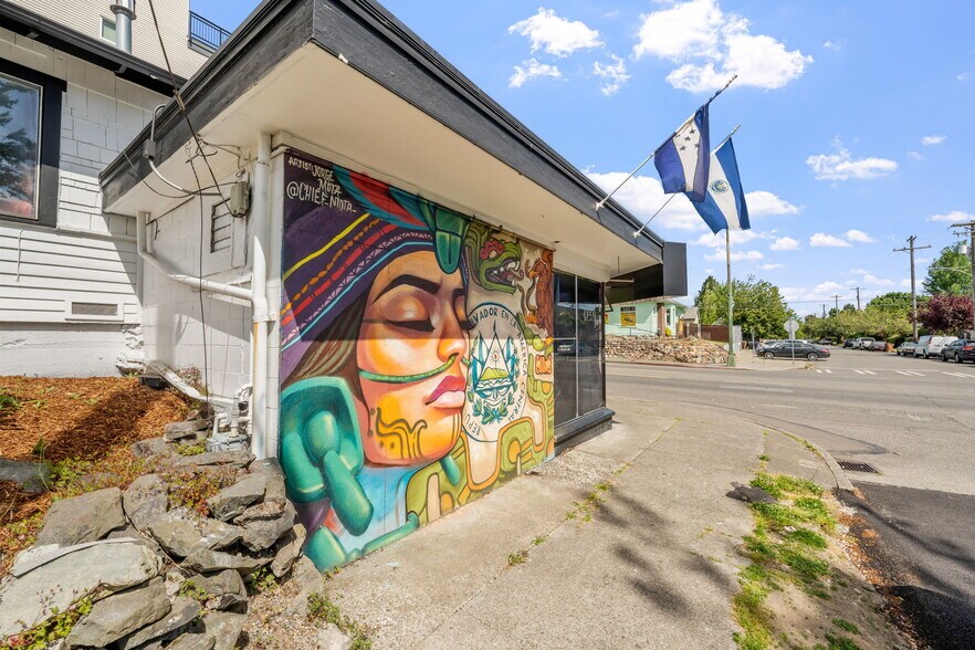 More Photos Of 3102-3104 6th Ave, Tacoma Storefront For Sale