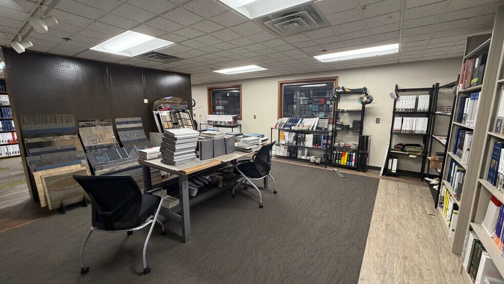 More Photos Of 5201 S 19th St, Lincoln Warehouse For Sale