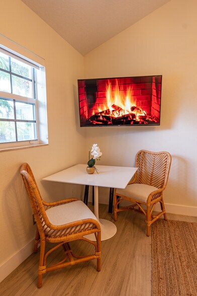 More Photos Of 2502 Tamarind Dr, Hutchinson Island Hotel For Sale