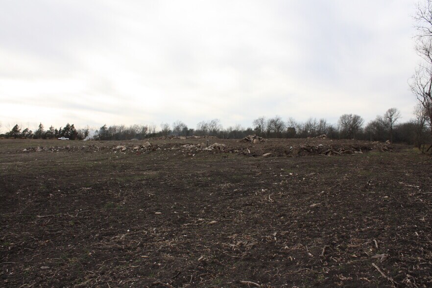 More Photos Of 100 Interstate 30, Greenville Land For Lease