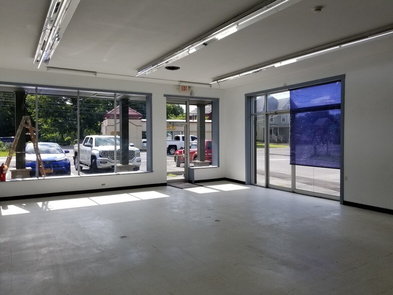 More Photos Of 310 S Main St, North Syracuse Storefront Retail Office For Lease