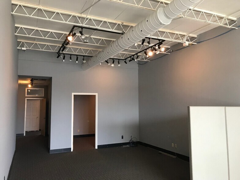 More Photos Of 3304-3316 Beach Blvd, Jacksonville Storefront Retail Office For Lease