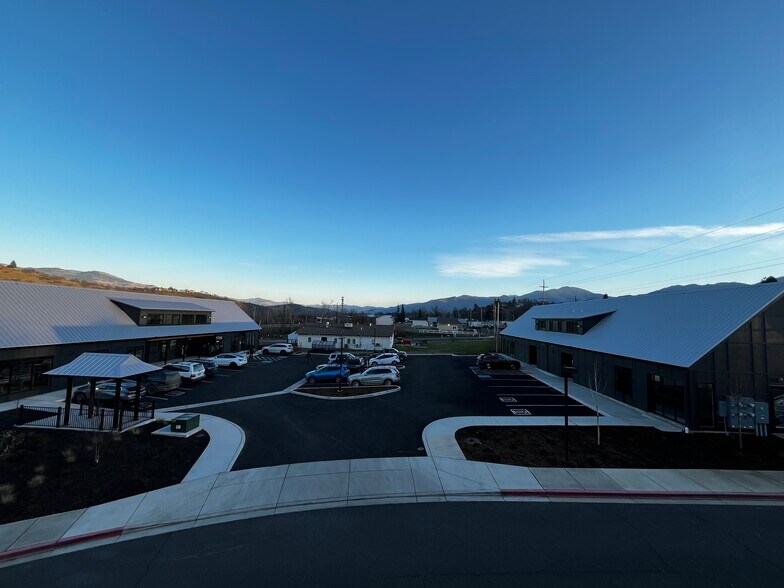 More Photos Of 140 N Main St, Phoenix Storefront Retail Office For Lease