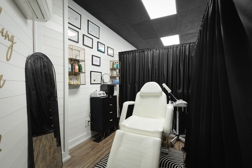 More Photos Of 18 Public Sq, Watertown Storefront Retail Residential For Sale