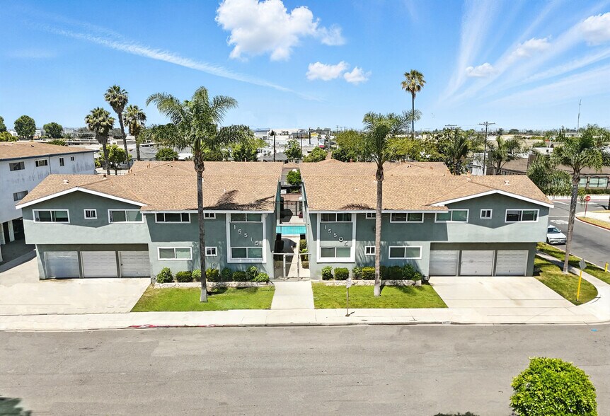 Primary Photo Of 15505 S Budlong Pl, Gardena Apartments For Sale