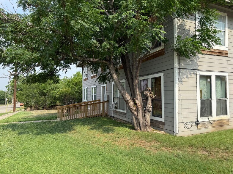 More Photos Of 541 Hammond Ave, San Antonio Apartments For Sale