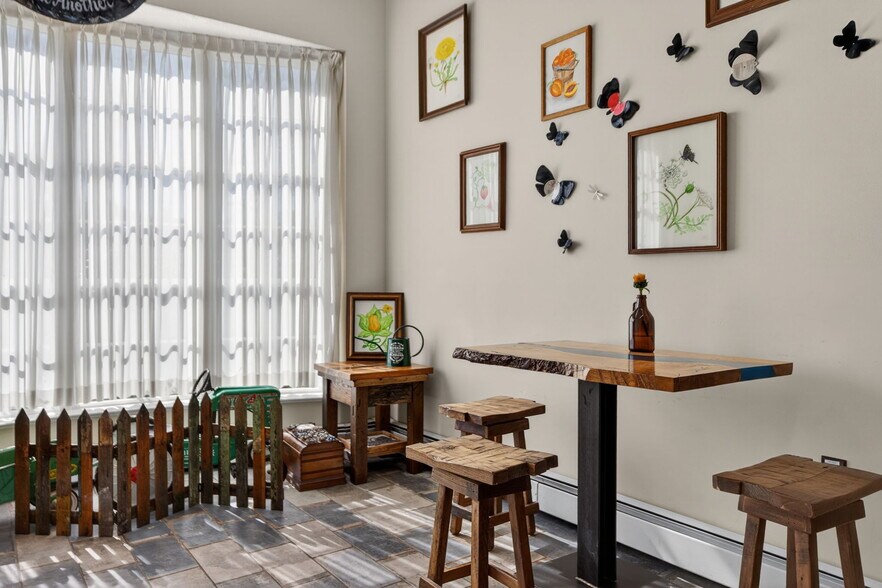 More Photos Of 101 Walnut St, Green Lane Bank For Sale