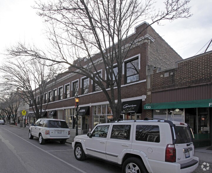 More Photos Of 139-143 S Oak Park Ave, Oak Park Storefront Retail Office For Lease