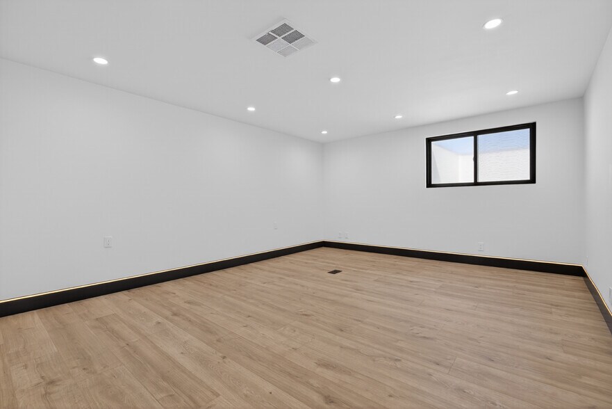 More Photos Of 703 S Main St, Burbank Food Processing For Sale