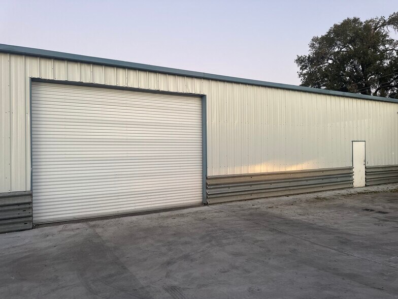 More Photos Of 4823 Winfield Rd, Houston Manufacturing For Lease