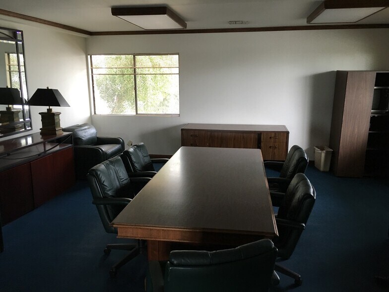 More Photos Of 3775 Market St, Ventura Office For Sale