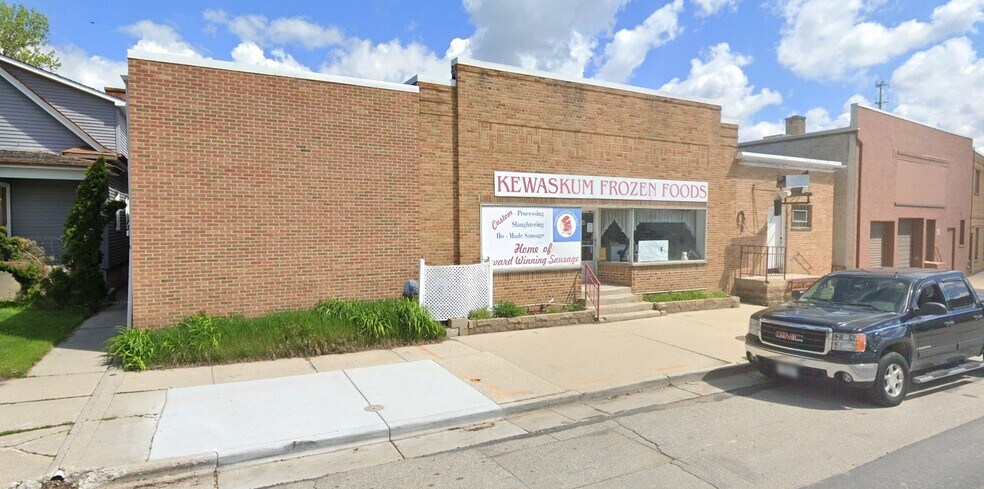 Primary Photo Of 118-130 Forest Ave, Kewaskum Warehouse For Sale