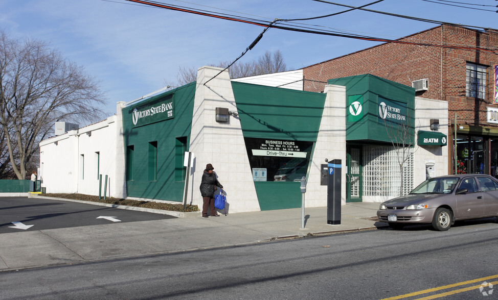 Primary Photo Of 755 Forest Ave, Staten Island Storefront Retail Residential For Lease