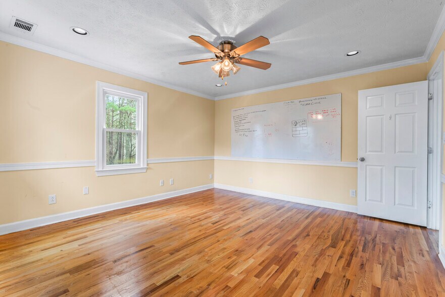More Photos Of 4953 Presidents Way, Tucker Loft Creative Space For Sale