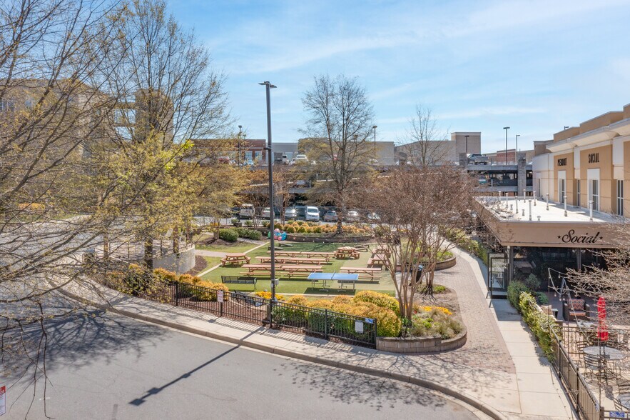 More Photos Of 2104-2114 Ayrsley Town Blvd, Charlotte Storefront Retail Residential For Sale