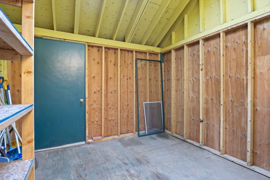 More Photos Of 10 Elm St, Gorham Office For Sale