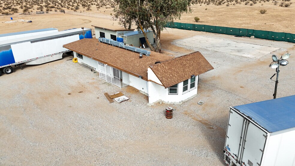More Photos Of 18142 Navajo Rd, Apple Valley Truck Terminal For Lease