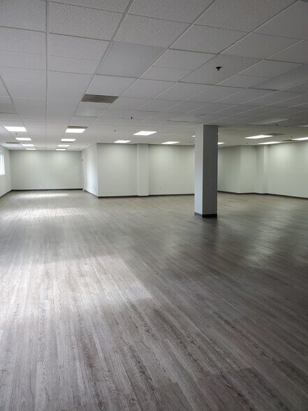 More Photos Of 5700 Highlands Pky SE, Smyrna Research And Development For Lease