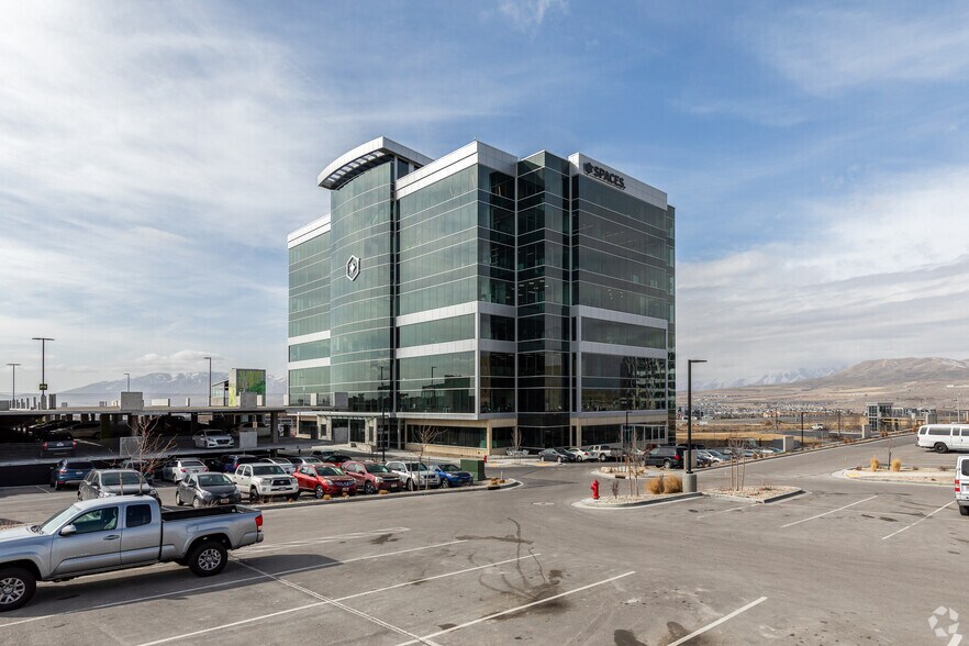 More Photos Of 3300 N Triumph Blvd, Lehi Office For Lease