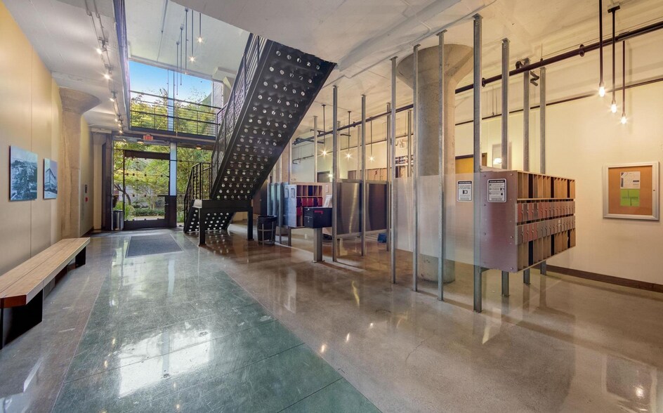 More Photos Of 1500 Park Ave, Emeryville Loft Creative Space For Lease