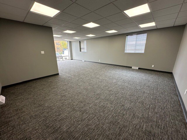 More Photos Of 3610 N Oakland Ave, Milwaukee Office For Lease