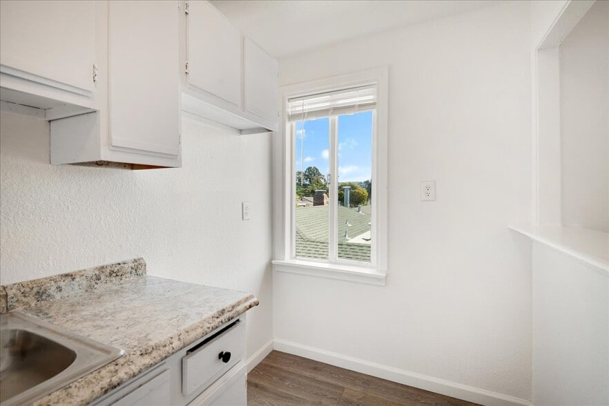 More Photos Of 2520 Ohio Ave, Richmond Apartments For Sale