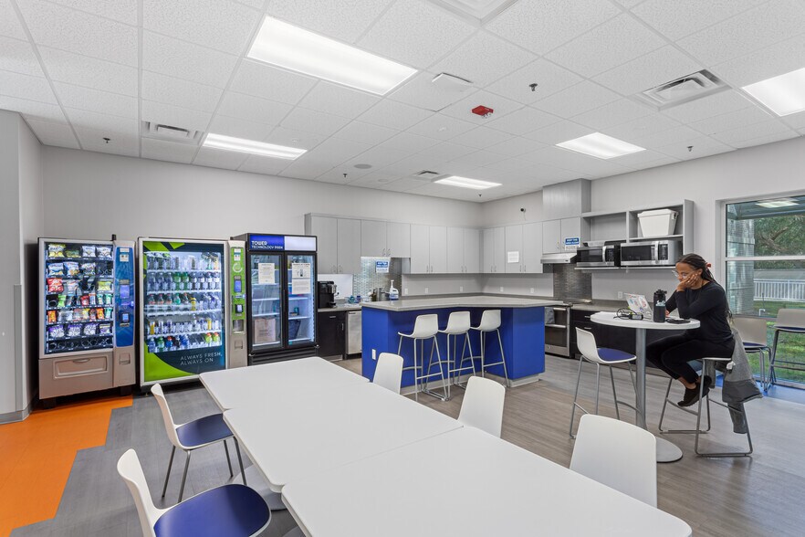 More Photos Of 7525 NW 4th Blvd, Gainesville Medical For Lease