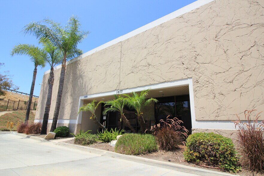 Primary Photo Of 1440-1450 Hill St, El Cajon Manufacturing For Lease