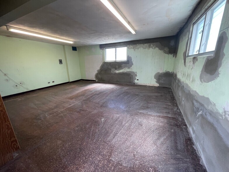 More Photos Of 558-562 California Ave, Wahiawa Storefront Retail Office For Lease