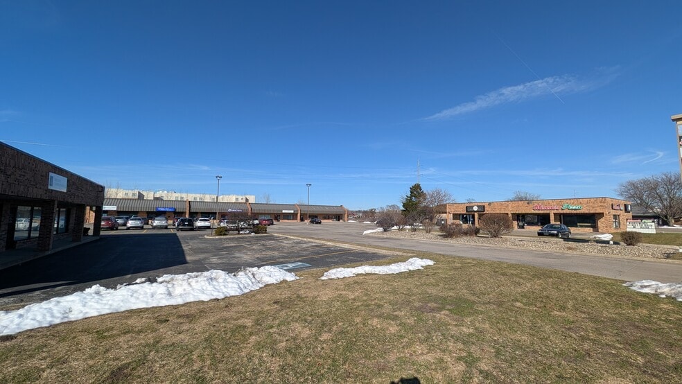 More Photos Of 220 W Edison Rd, Mishawaka Office For Lease