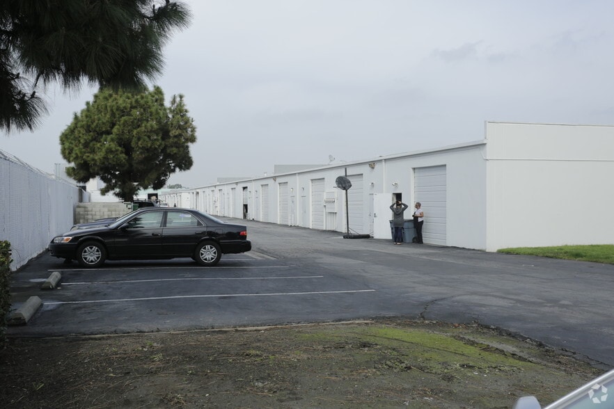 More Photos Of 1129 E Dominguez St, Carson Warehouse For Lease