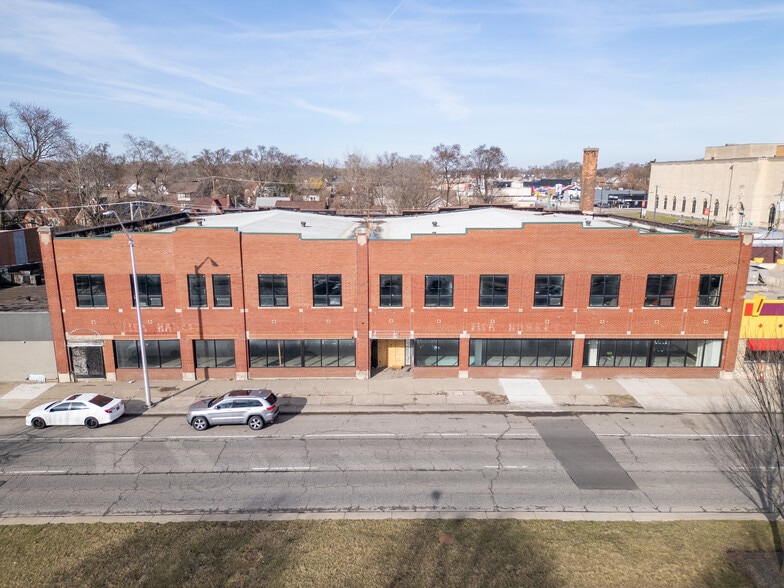 More Photos Of 16921 Livernois Ave, Detroit Storefront For Sale