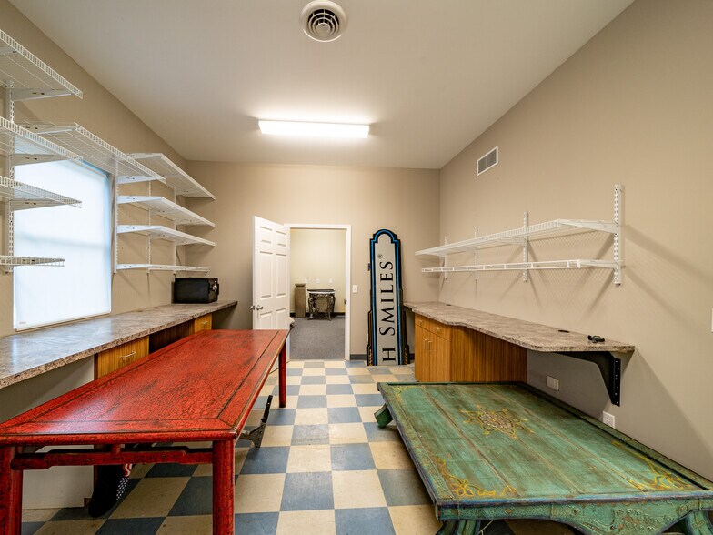 More Photos Of 35 Main St, Scottsville Office For Sale