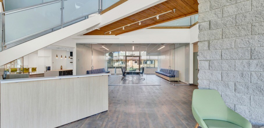 More Photos Of 4747 S Lakeshore Dr, Tempe Office For Lease