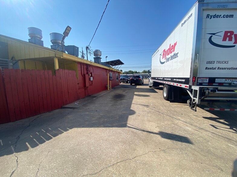 More Photos Of 5540 College St, Beaumont Fast Food For Sale