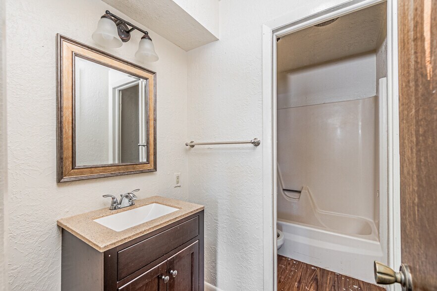 More Photos Of 1621 N 13th St, Frederick Apartments For Sale