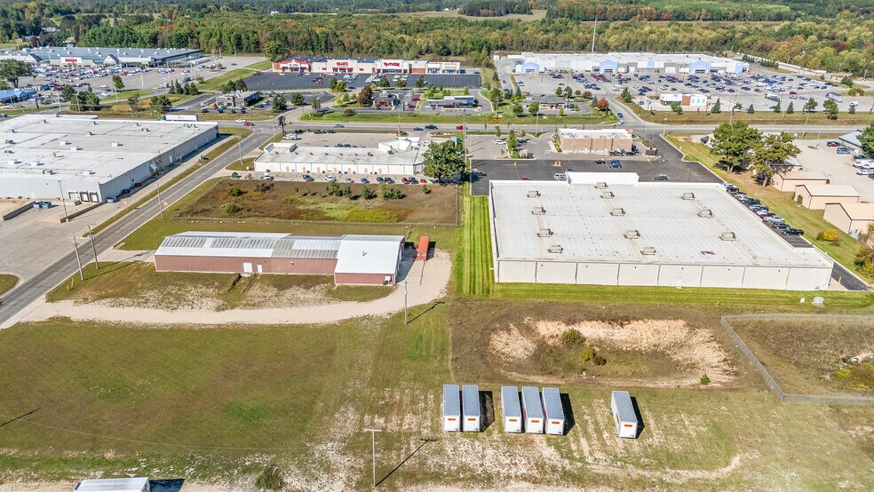 More Photos Of 8826 34 Rd, Cadillac Storefront For Sale