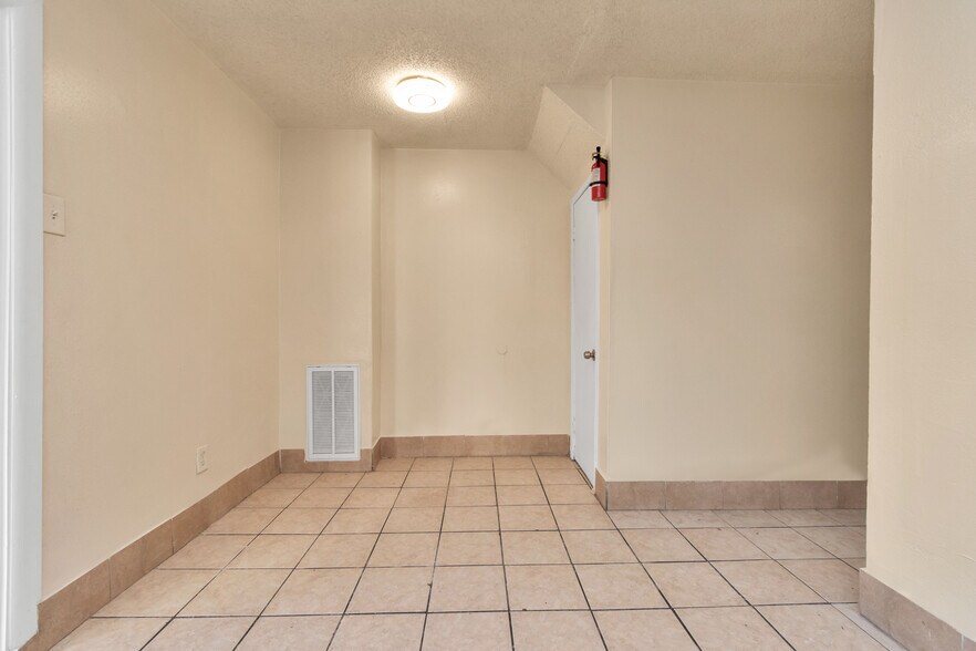 More Photos Of 6659 Brittmoore rd, Houston Multifamily For Sale