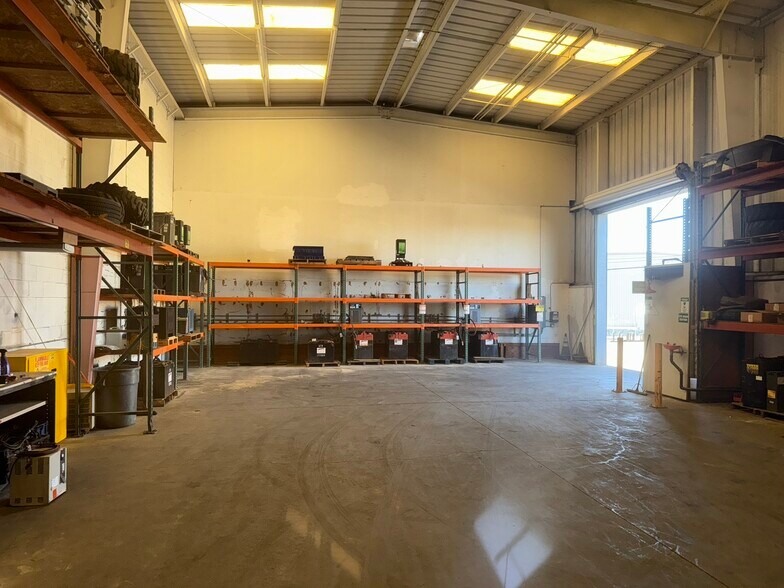 More Photos Of 1360-1366 Burton Ave, Salinas Warehouse For Sale