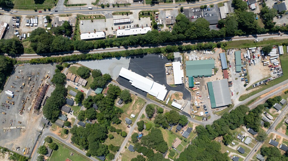 More Photos Of 5 Haynie St, Newnan Warehouse For Lease