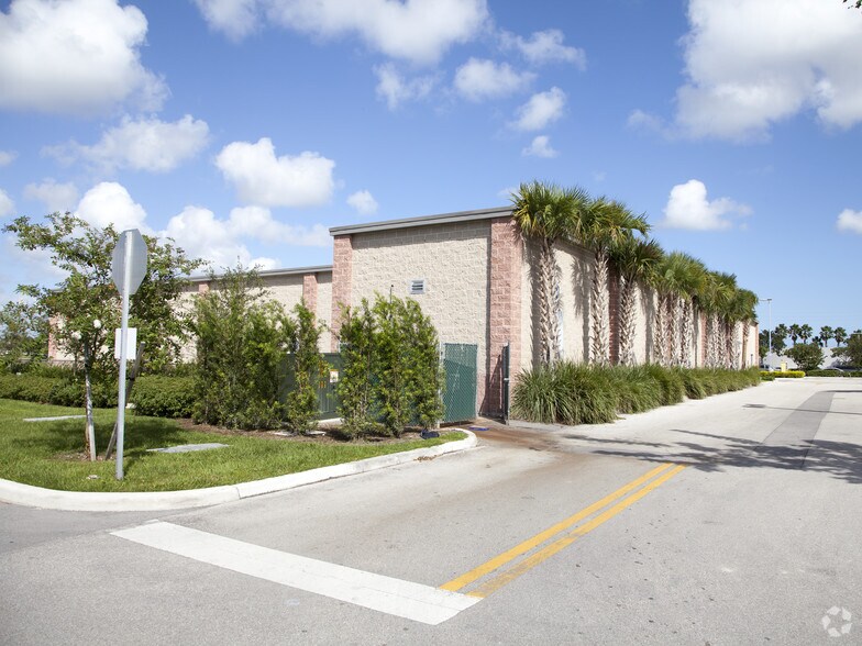 More Photos Of 33400 S Dixie Hwy, Homestead Unknown For Lease