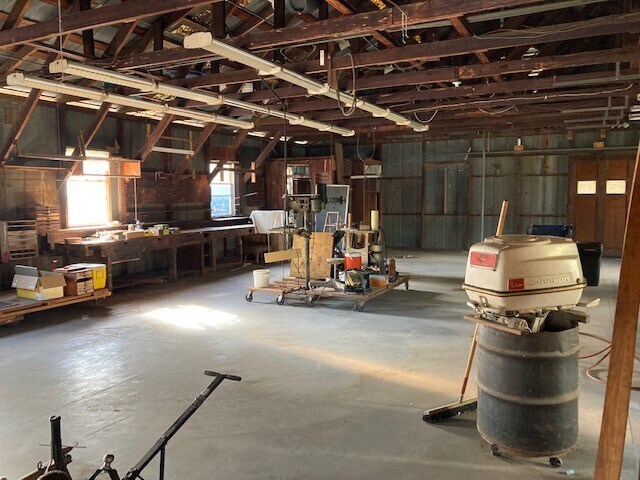 More Photos Of 2704 W Azeele St, Tampa Warehouse For Sale