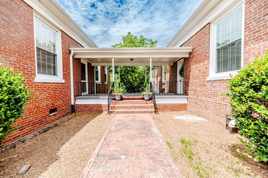 More Photos Of 211 Main st, Broadway Religious Facility For Sale