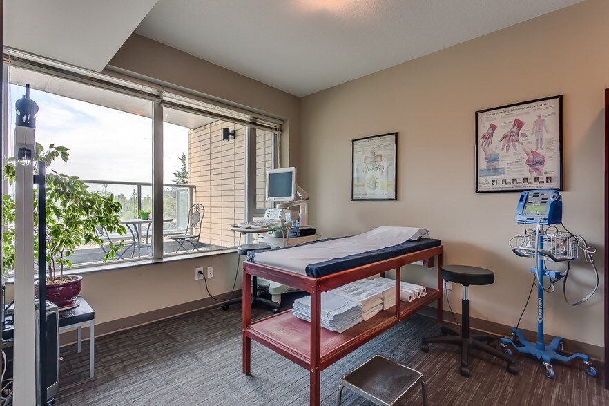 More Photos Of 888 4th Ave SW, Calgary Office For Sale