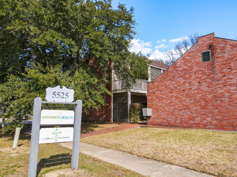 Primary Photo Of 5525 Superior Dr, Baton Rouge Office For Sale