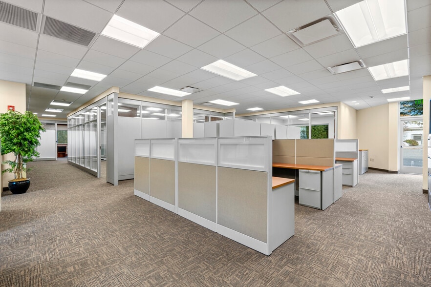 More Photos Of 650 Danbury Rd, Ridgefield Office For Sale