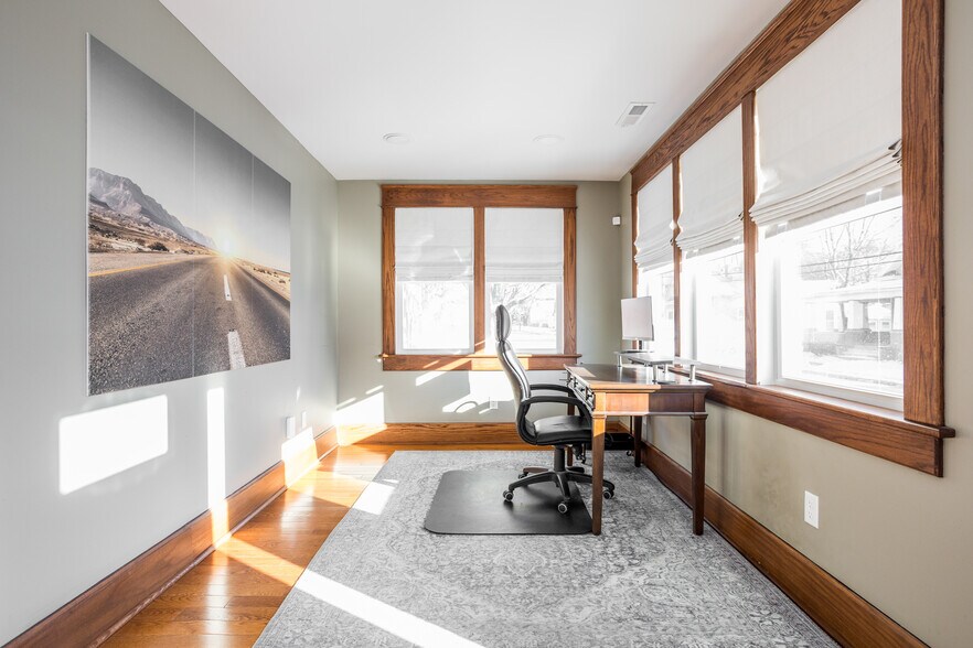 More Photos Of 502 W Main St, Danville Office For Sale