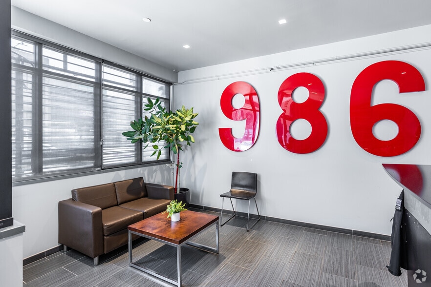 More Photos Of 986 Mission St, San Francisco Office For Lease