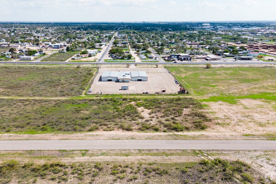 More Photos Of 605 E Yukon Rd, Odessa Warehouse For Lease