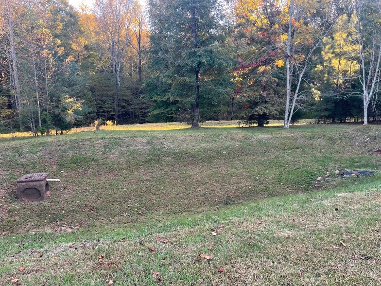 More Photos Of 416 Millstone Dr, Hillsborough Light Manufacturing For Sale